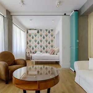  Appartement Six By Caleta Homes